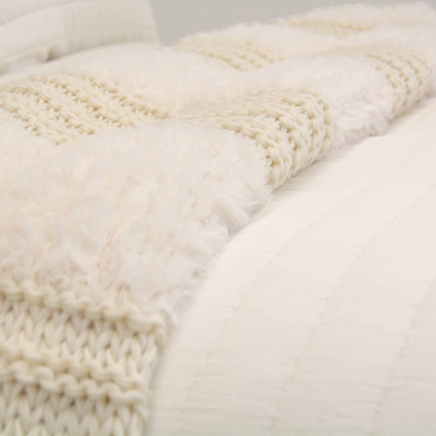 Donna Sharp Plush Knit Throws: Coffee