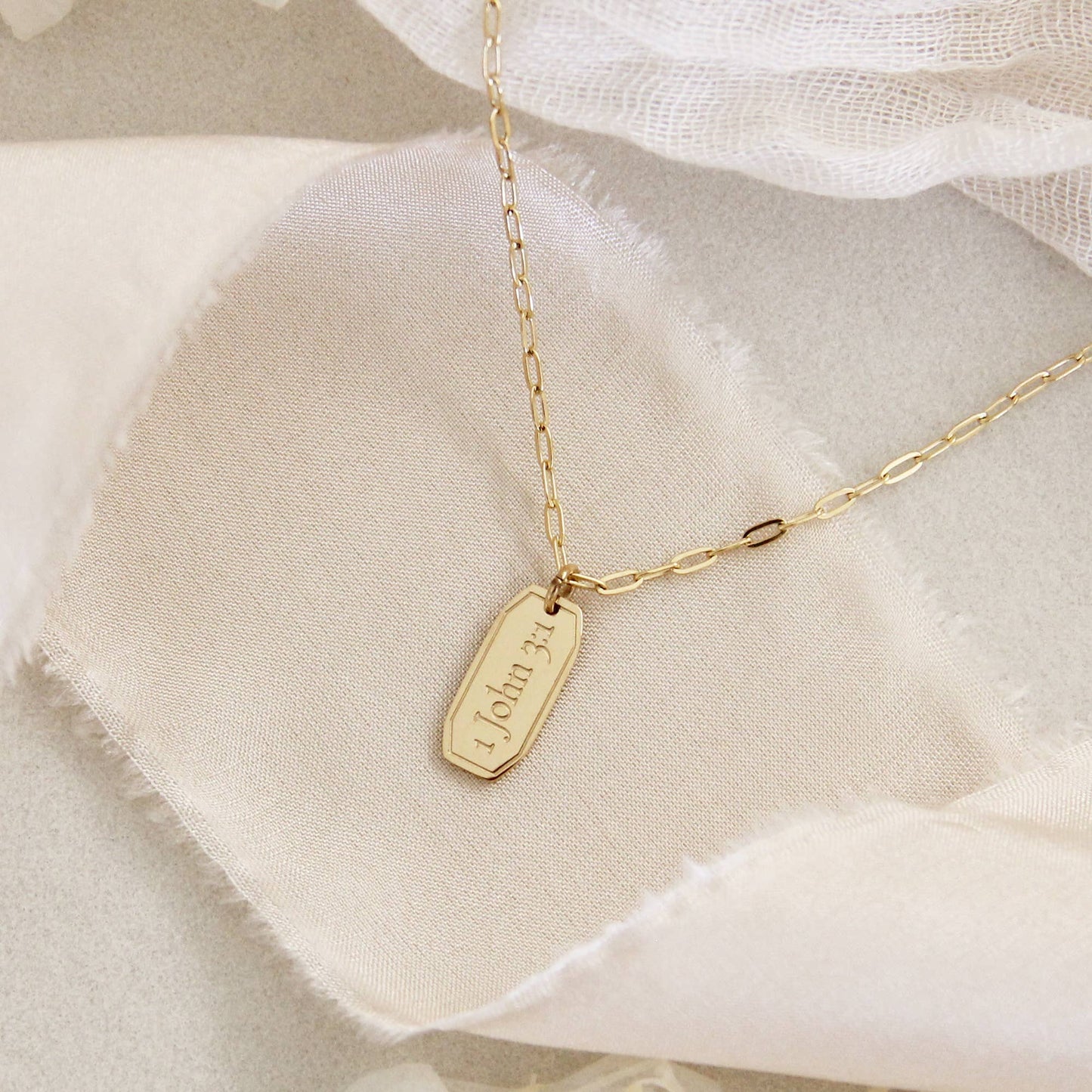 Daughter Necklace, 1 John 3:1: Yellow Gold