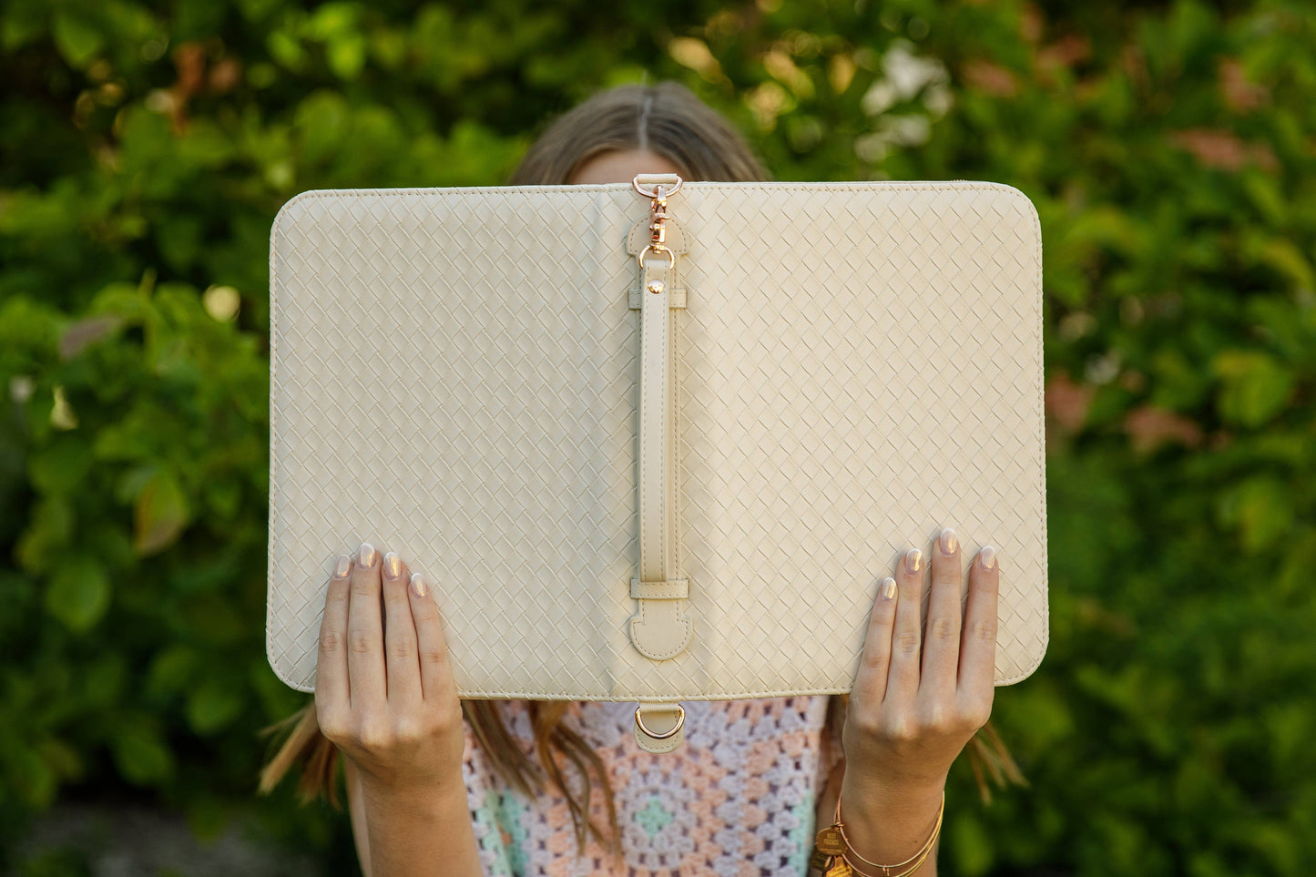 Ever AJ Weave Bible Case, Crossbody PEARL
