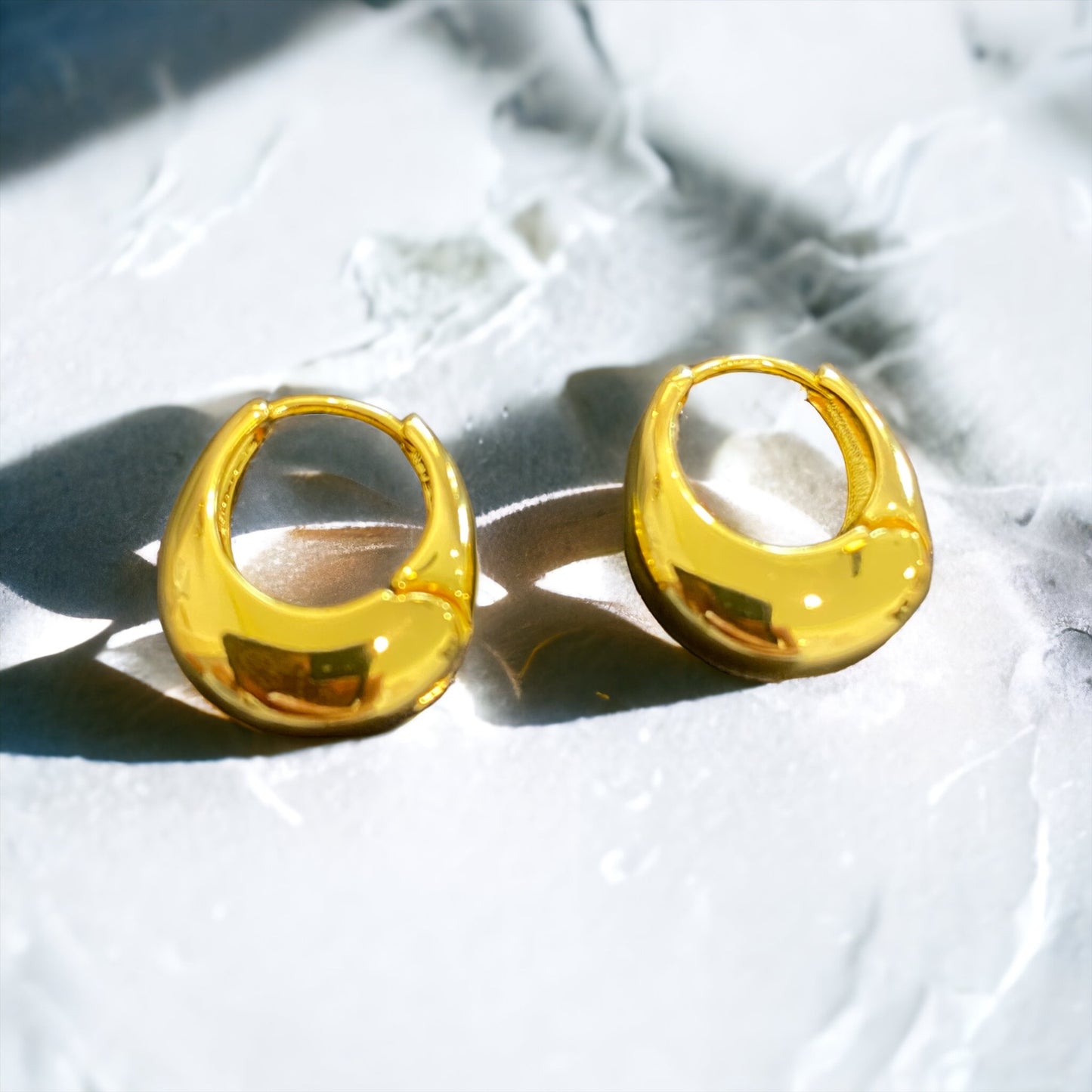 Minimalist Waterdrop Hoop