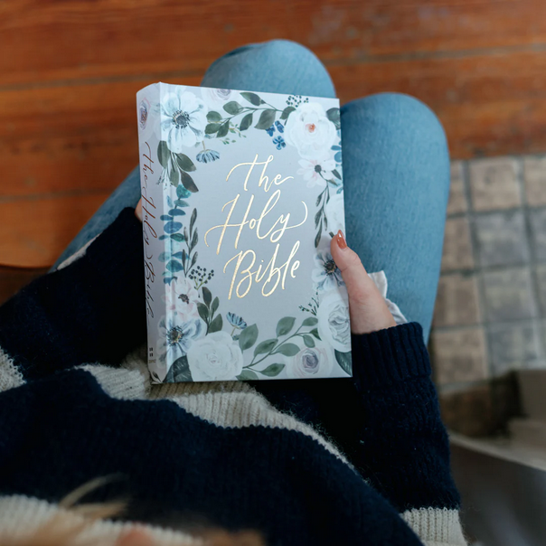 Hosannah Revival - ESV Large Print Journaling Bible: Victoria Theme
