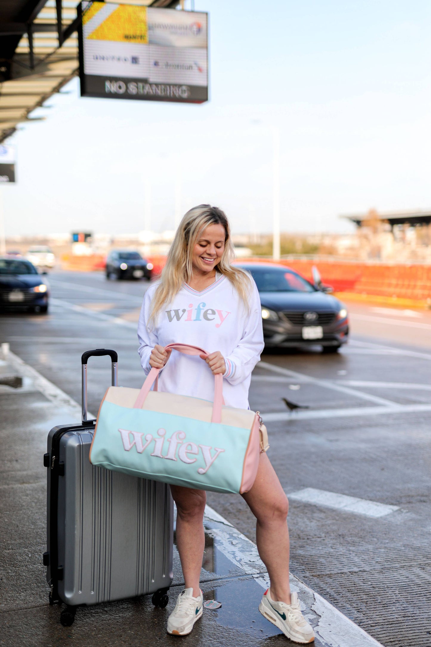 Duffle Bag - Wifey  (modern cream/blue)