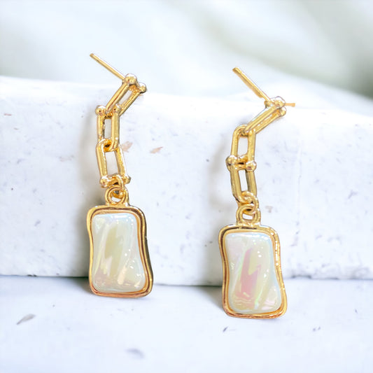Simple Elegance Pearl & Chain