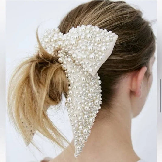 Pretty in Pearls Hair Bow
