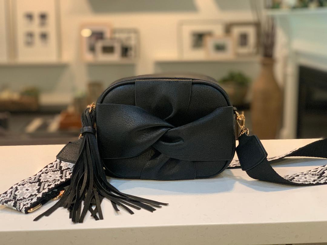 MIRIAM CROSSBODY BOW BAG - BLACK